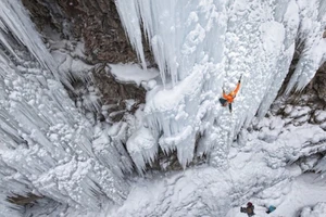 Thác nước Mỹ biến thành động băng