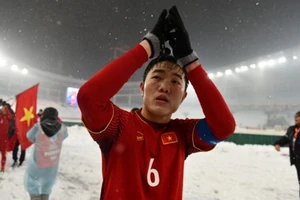 Clip: Bàn thắng khiến cầu thủ U-23 Việt Nam gục ngã