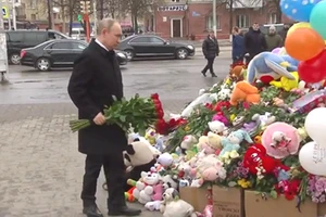 Ông Putin viếng các nạn nhân vụ cháy ở Kemerovo
