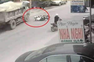 Tài xế xe tải đánh lái xuất thần, cứu mạng 2 nữ sinh