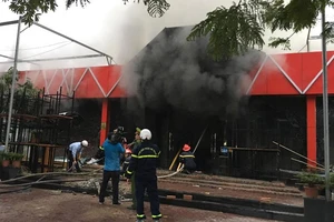 Cháy lớn tại một quán bar ở Hải Phòng