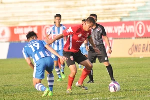 Dù rất cố gắng nhưng Anh Đức không thể cứu Long An trước Bà Rịa Vũng Tàu với tỷ số 2-3