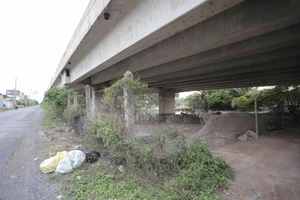 Cảnh nhếc nhác đường công vụ