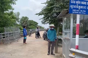 Các cửa khẩu biên giới Long An mở lại hoạt động