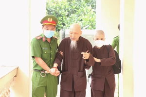 Bị cáo Lê Tùng Vân nói cáo trạng truy tố ông chủ mưu là sai lầm