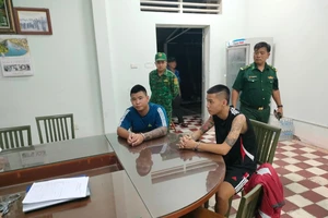 Bắt 5 đối tượng liên quan vụ án giết người, trốn sang Campuchia