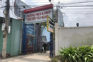 Nam sinh lớp 11 bị bạn cùng trường đánh tử vong