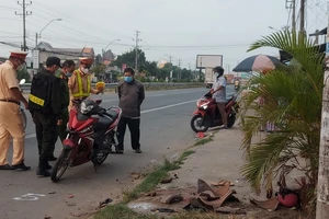 Nam thanh niên điều khiển xe máy lao vào cột đèn tử vong