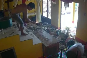 Nam thanh niên nghi “ngáo đá” vào chùa đập phá tài sản