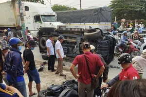 Tạm giữ 2 đối tượng liên quan đến vụ thiếu tá CSGT bị tông khi chặn ô tô nghi chở hàng cấm