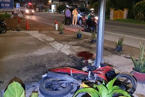 Va chạm với ô tô, nam thanh niên đi xe máy tử vong