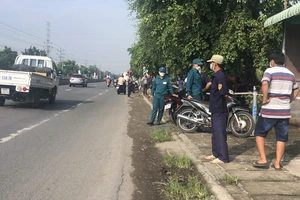 Chủ quán nước tá hỏa thấy người chết trong tư thế treo cổ bên trong tiệm