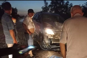 Tai nạn giữa ô tô và xe máy khiến người chồng tử vong, vợ bị thương nặng