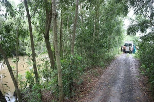 Người đàn ông tử vong dưới kênh nước