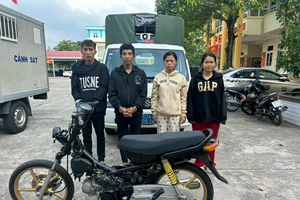 Hai cặp vợ chồng cùng tham gia trộm cắp