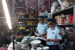 Long An phát hiện gần 2.000 sản phẩm vi phạm qua livestream bán hàng
