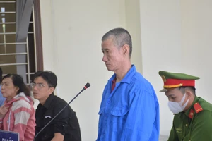 Nghịch tử giết mẹ lãnh án 10 năm tù