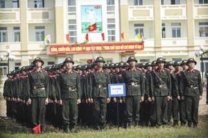 Trung đoàn CSCĐ Đông Nam TP.HCM khai giảng lớp huấn luyện gần 1.000 tân binh