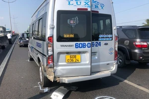 Bốn ô tô va chạm liên hoàn, cao tốc TP.HCM - Trung Lương ùn ứ gần 5km