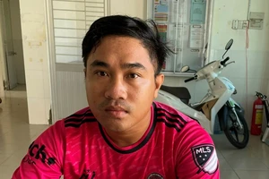 Người đàn ông đang đi lấy nước sạch sinh hoạt thì bị cướp