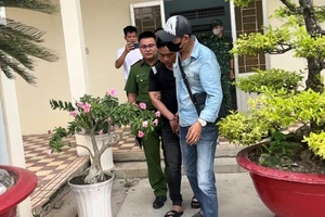 Bắt giữ kẻ cướp giật tài sản rồi bỏ trốn sang Campuchia