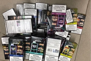 Long An: Thu giữ gần 150 máy hút thuốc lá điện tử nhập lậu