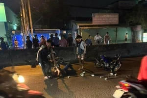 Hai xe máy va chạm trên quốc lộ 1 đoạn qua huyện Bến Lức, tỉnh Long An, khiến một người đàn ông tử vong.