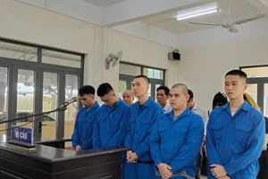 Vụ cô gái 18 tuổi bị mua bán nhiều lần: 10 bị cáo lãnh hơn 25 năm tù