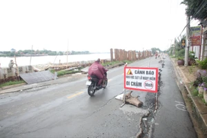 Long An: Khẩn trương khắc phục điểm sụt lún ở đường tỉnh 826C kết nối TP.HCM 