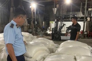 1 hộ kinh doanh đường cát ở Long An bị phạt hơn 110 triệu đồng