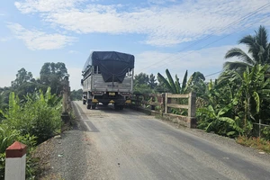 Nhiều cầu trên tuyến đường đến biên giới Long An xuống cấp gây mất an ATGT