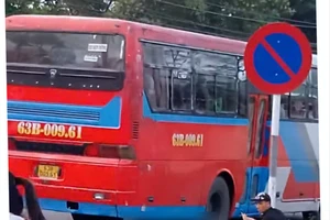 Khởi tố tài xế lùi ô tô trúng nữ công nhân tử vong ở Tiền Giang