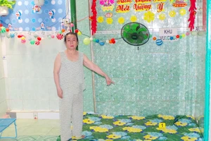 Tạm giữ người phụ nữ bạo hành trẻ em 2 tuổi ở Long An