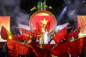 Long An rộn ràng với chương trình “Đất nước trọn niềm vui” mừng 30-4