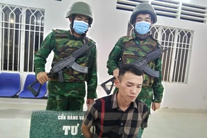 Bắt nam thanh niên vận chuyển gần 3,7 kg ma túy từ Campuchia vào Việt Nam 