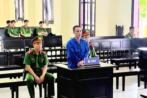 Mâu thuẫn tình cảm, dùng thắt lưng siết cổ người tình đến tử vong