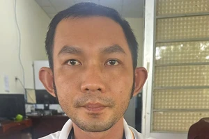 Giả vờ mua rau, người đàn ông giật dây chuyền tiểu thương