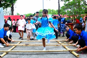Thanh niên TP.HCM đồng hành với học sinh biên giới Tây Ninh