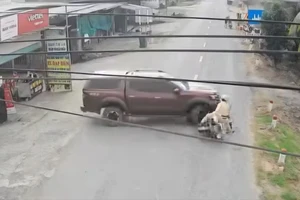 Vụ xe bán tải tông xe CSGT ở Tây Ninh: Tài xế đối mặt trách nhiệm pháp lý nào?