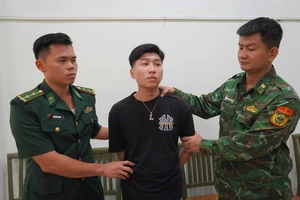 Chém người rồi trốn qua Campuchia, nghi can bị bắt tại cửa khẩu Mỹ Quý Tây
