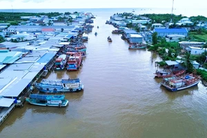 Nguồn nước dồi dào, miền Tây vẫn đối mặt xâm nhập mặn tăng dần do ảnh hưởng của thủy triều