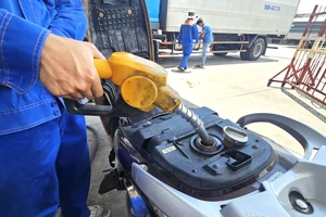 Giá xăng dầu tăng, người dân và doanh nghiệp Tây Ninh chật vật thích ứng