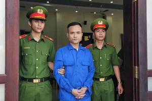 Tuyên án bị cáo hơn 13 năm tù sau hỗn chiến dùng súng và dao 