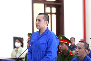 Con trai làm “nội gián”, nhóm giả danh công an cướp hơn 2,2 triệu USD lãnh án