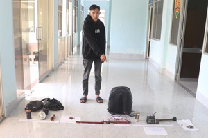 Bài học dành cho hai thanh niên dùng súng kích điện trộm chó