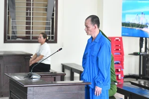 Người làm thuê đánh quản lý cướp hơn 25 triệu đồng, lãnh án 19 năm tù