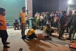 Mở nhạc lớn trên xe buýt, nam công nhân bị đâm tử vong