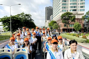 Thí sinh nghiệp vụ buồng, phòng trải nghiệm 'Hành trình tìm lại dấu xưa'