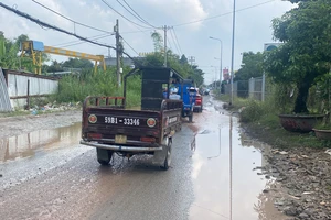 Sắp làm cống hộp giải quyết ngập trên đường Trịnh Thị Dối, huyện Hóc Môn