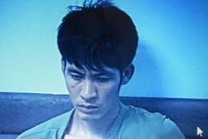 Nhảy lên xe SH xin đi rồi cướp